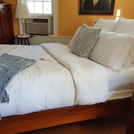The 1720 House Bed & Breakfast วินยาร์ดเฮเวน ภายนอก รูปภาพ