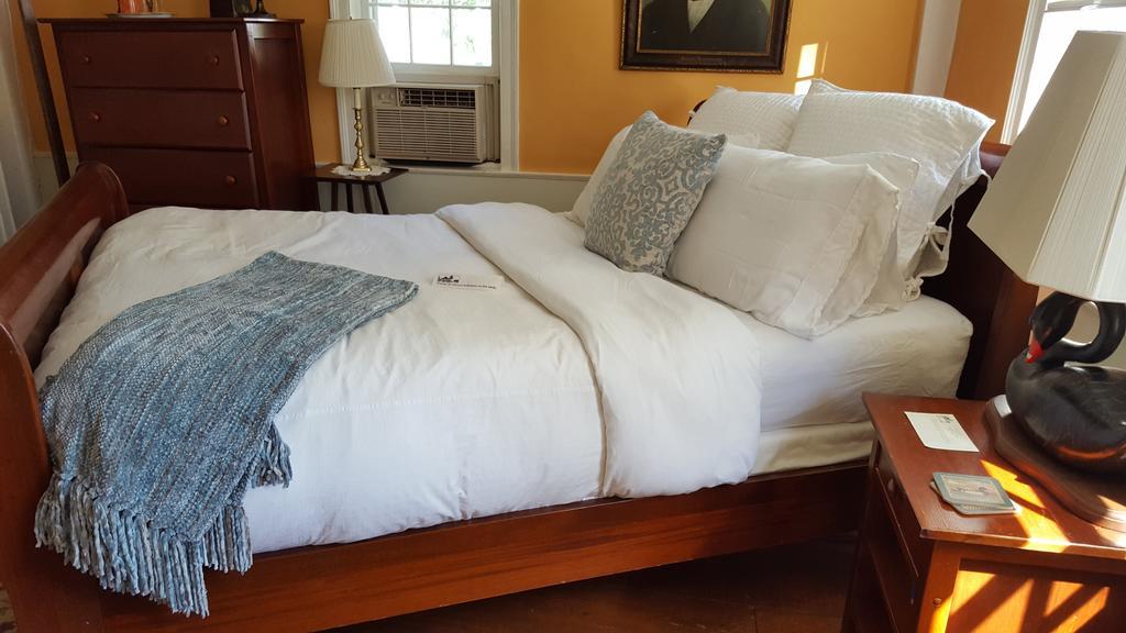 The 1720 House Bed & Breakfast วินยาร์ดเฮเวน ภายนอก รูปภาพ