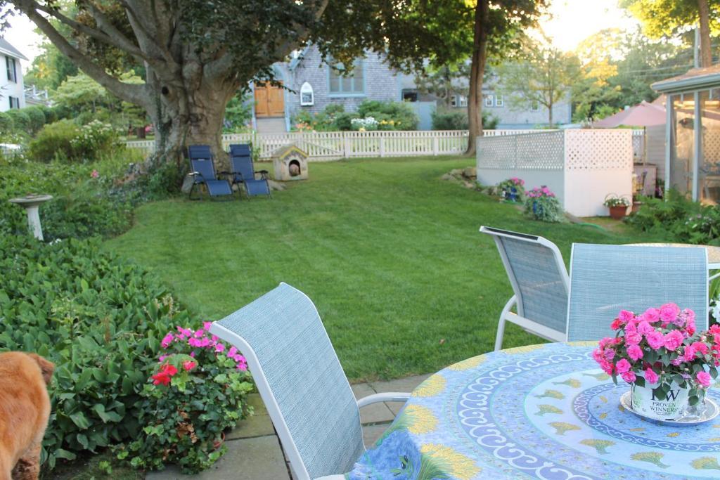 The 1720 House Bed & Breakfast วินยาร์ดเฮเวน ภายนอก รูปภาพ
