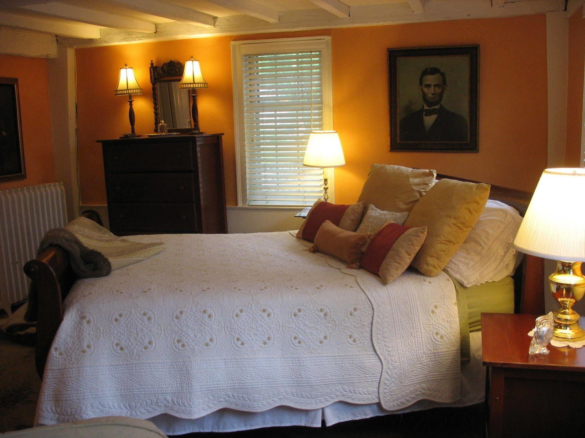 The 1720 House Bed & Breakfast วินยาร์ดเฮเวน ภายนอก รูปภาพ