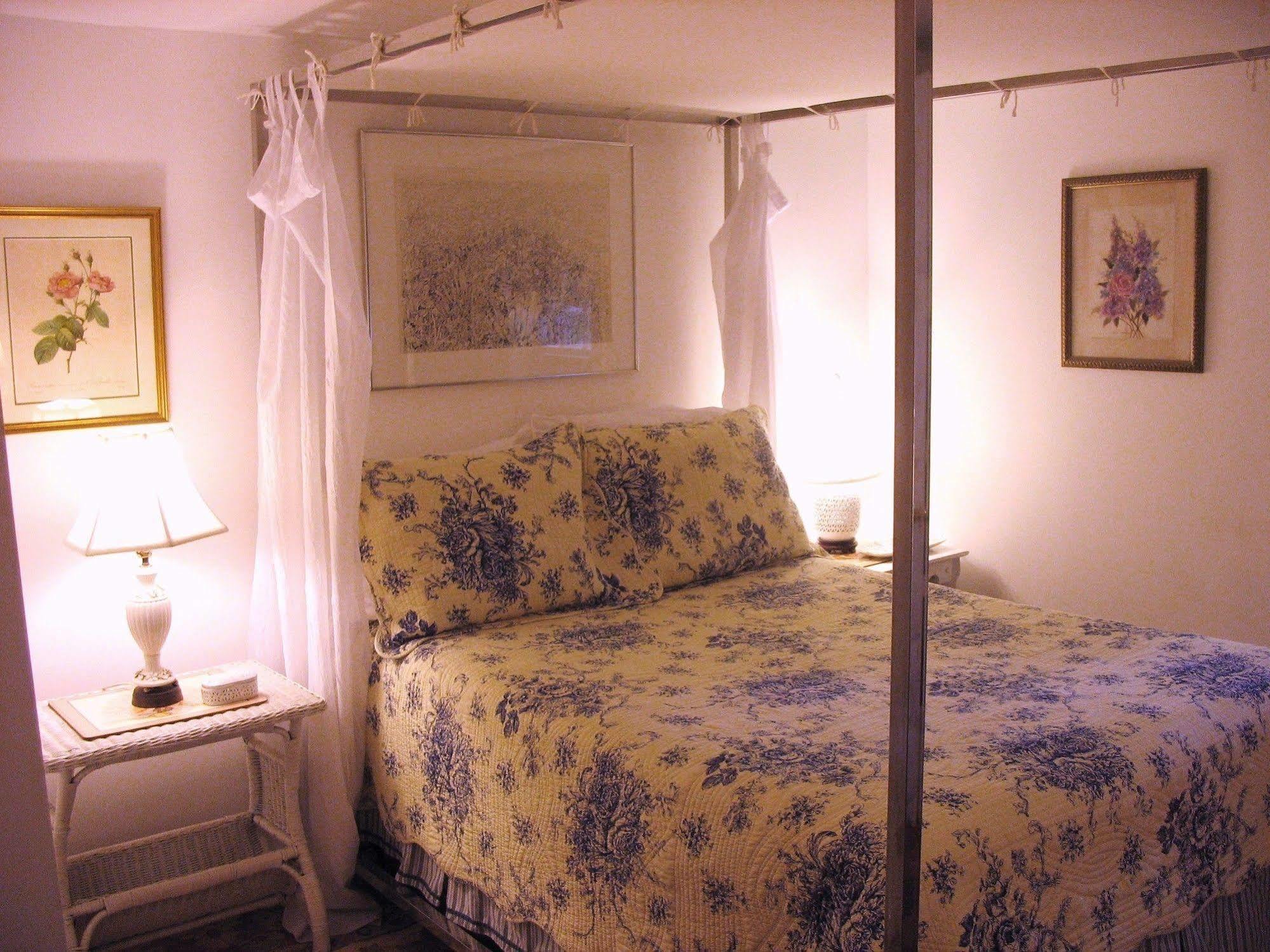 The 1720 House Bed & Breakfast วินยาร์ดเฮเวน ภายนอก รูปภาพ