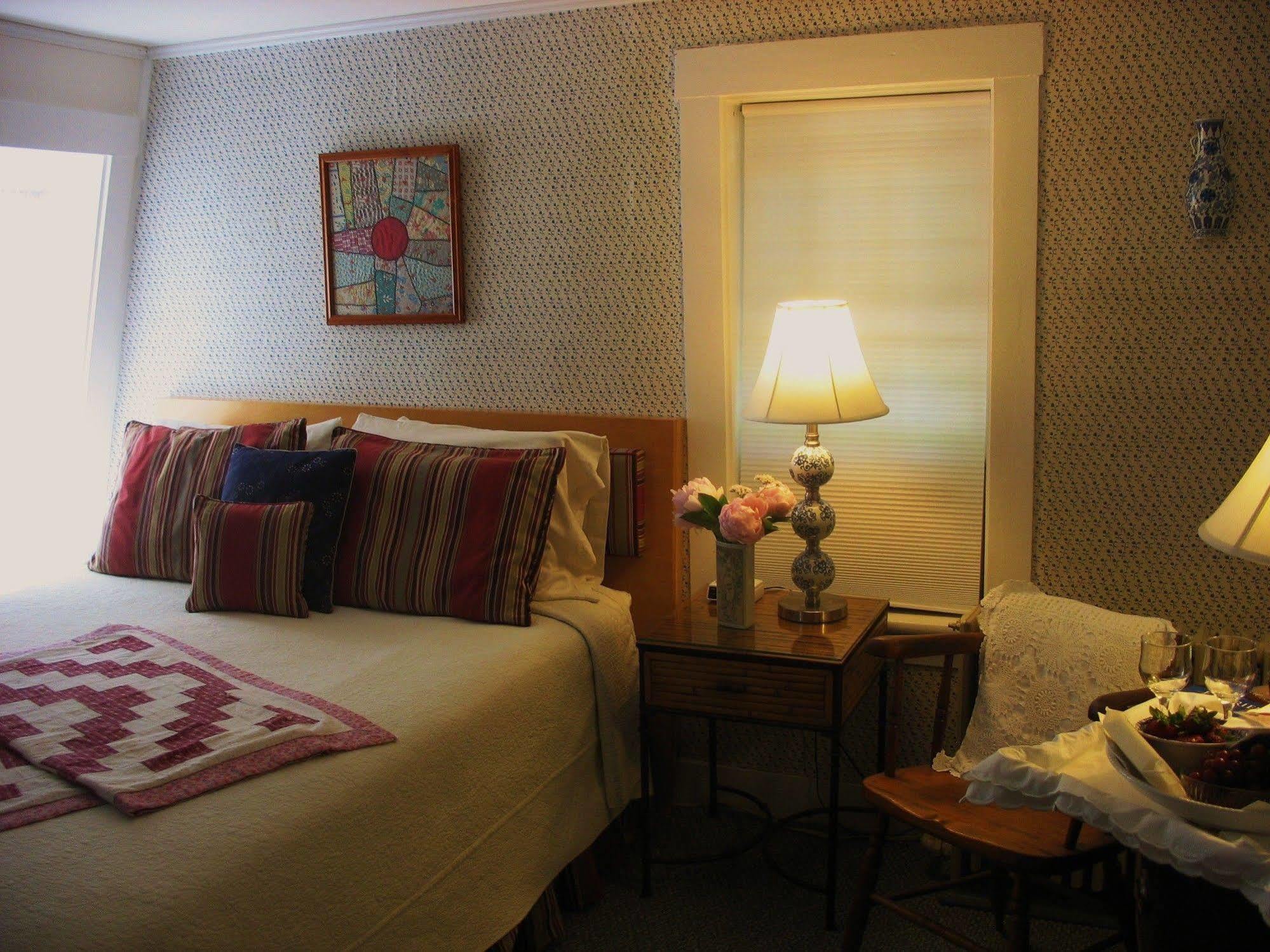 The 1720 House Bed & Breakfast วินยาร์ดเฮเวน ภายนอก รูปภาพ