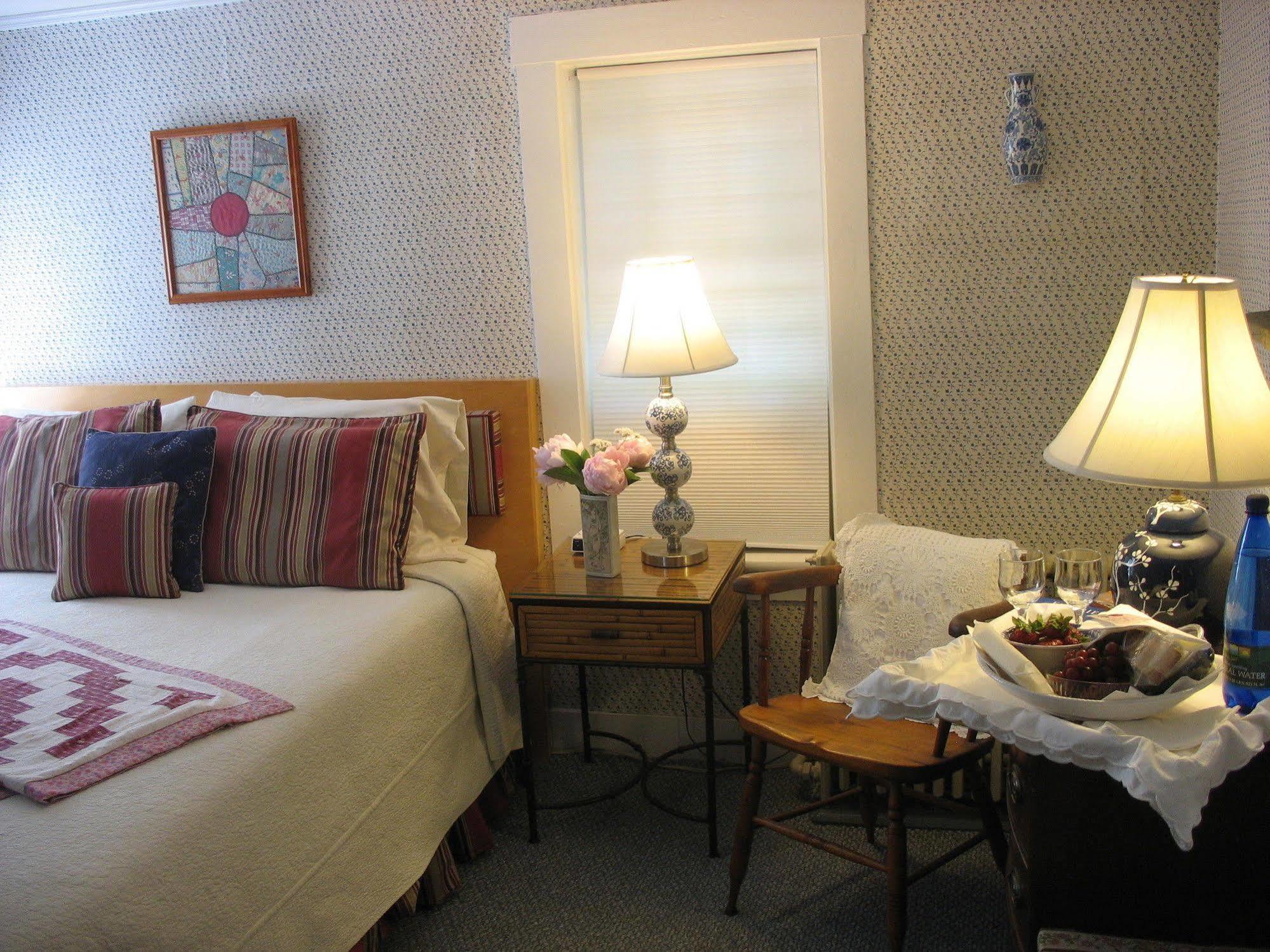 The 1720 House Bed & Breakfast วินยาร์ดเฮเวน ภายนอก รูปภาพ
