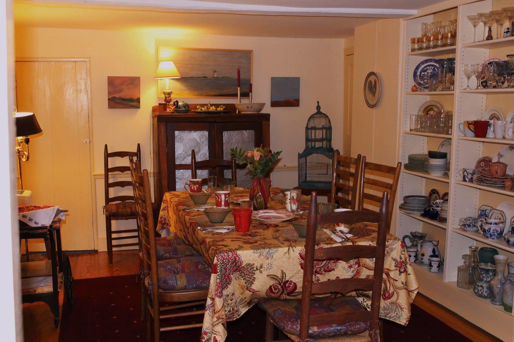 The 1720 House Bed & Breakfast วินยาร์ดเฮเวน ภายนอก รูปภาพ
