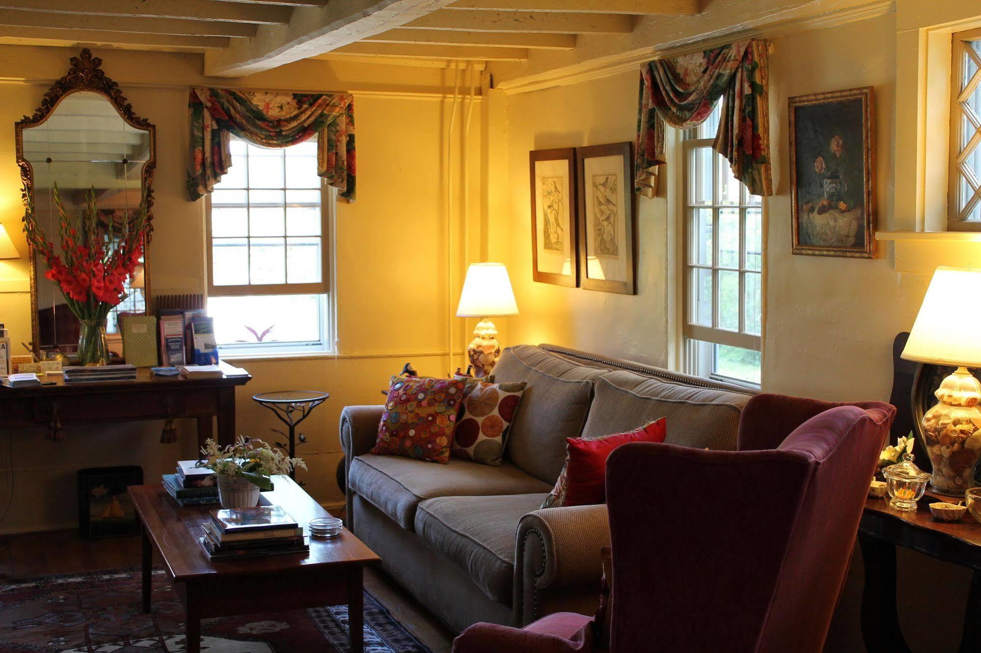 The 1720 House Bed & Breakfast วินยาร์ดเฮเวน ภายนอก รูปภาพ