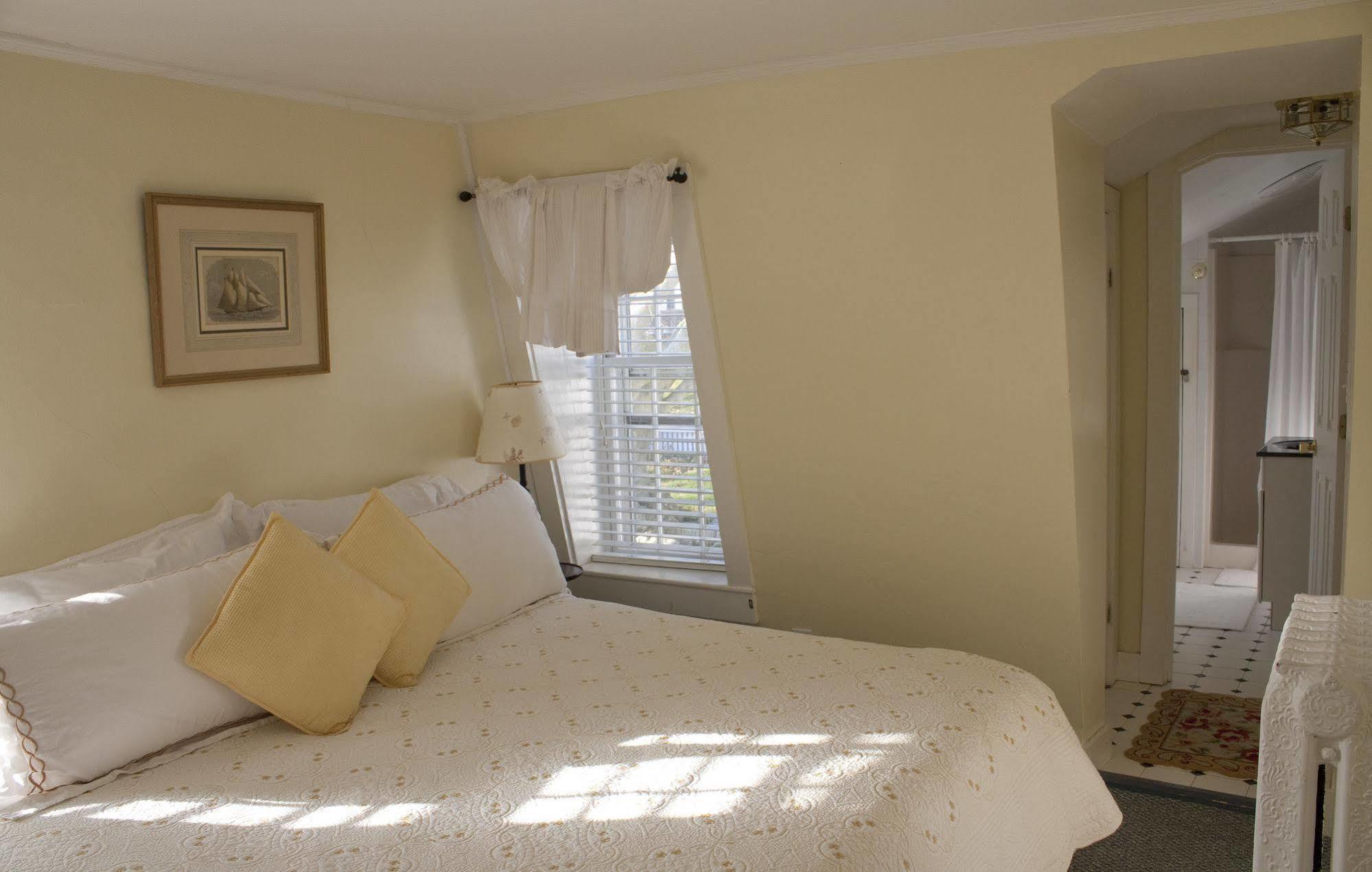 The 1720 House Bed & Breakfast วินยาร์ดเฮเวน ภายนอก รูปภาพ