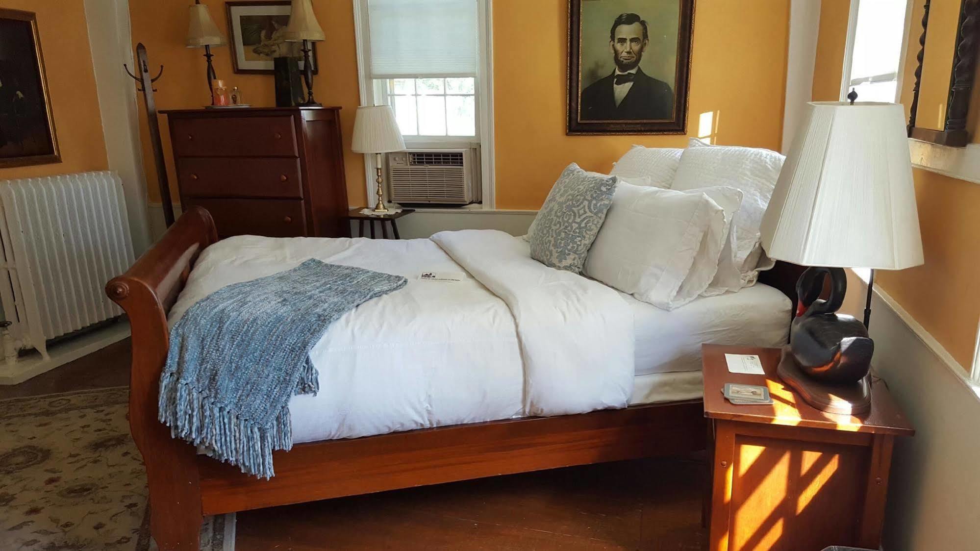 The 1720 House Bed & Breakfast วินยาร์ดเฮเวน ภายนอก รูปภาพ