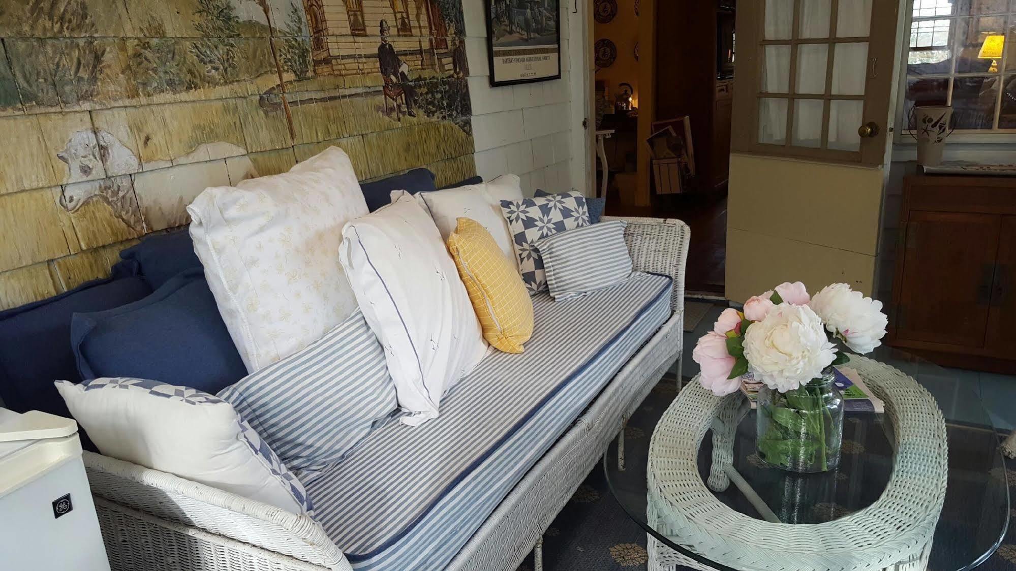 The 1720 House Bed & Breakfast วินยาร์ดเฮเวน ภายนอก รูปภาพ